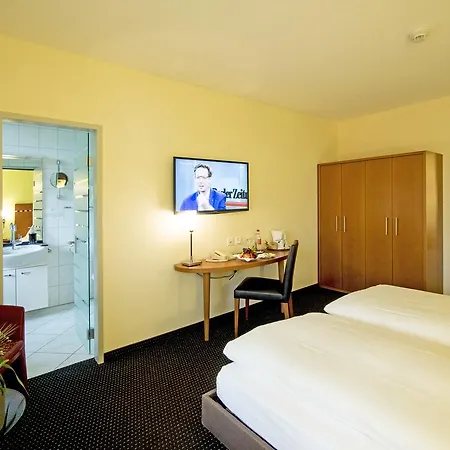 Park Hotell 4*