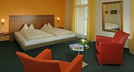Park Hotell 4*