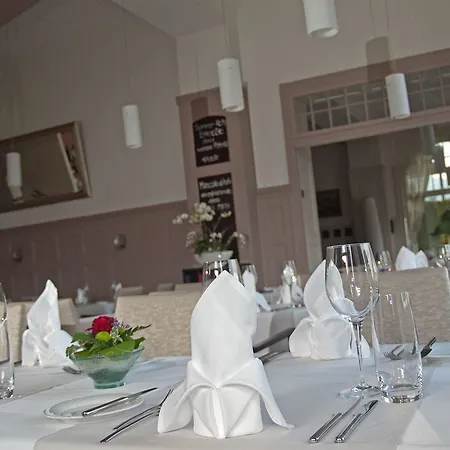 Park Hotell 4*