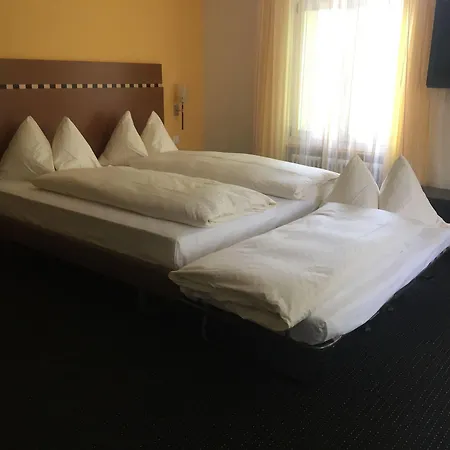 Park Hotell 4*
