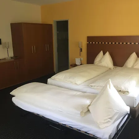 Park Hotell 4*